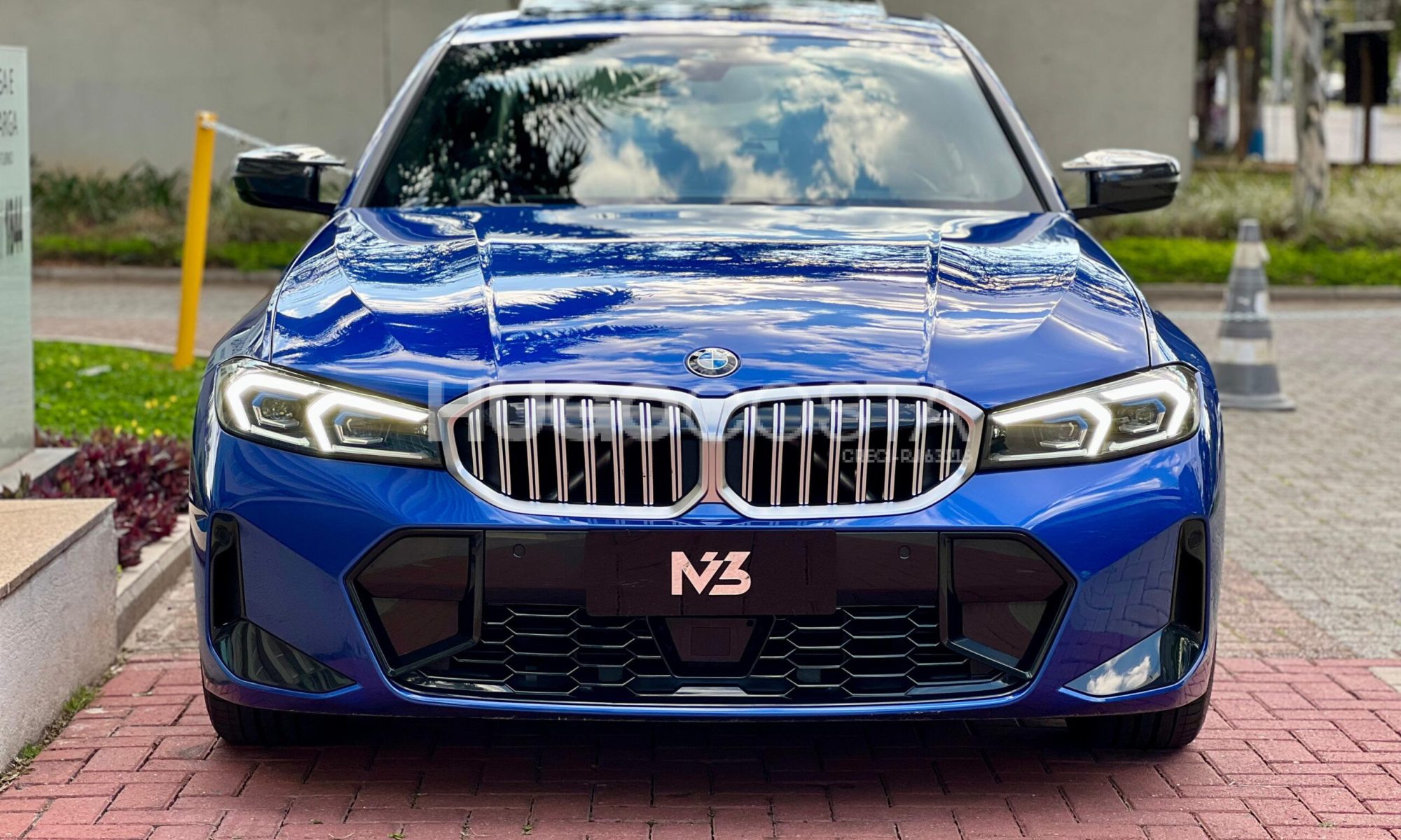 BMW-320I-2.0-TURBO-M-SPORT-2023-30